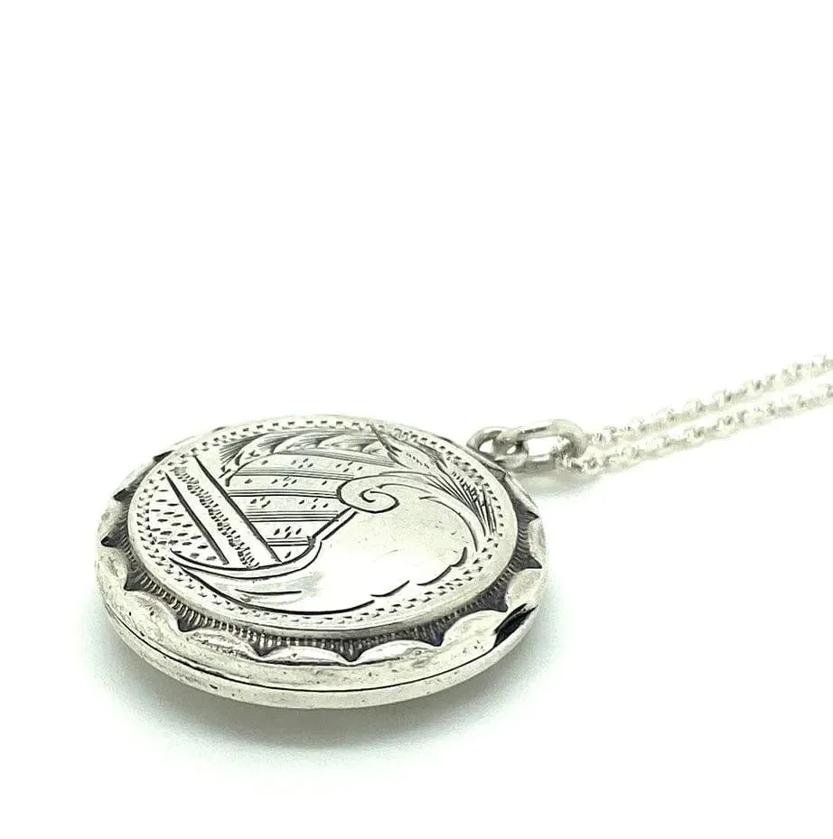 Antique 1916 Silver Engraved Round Locket Necklace